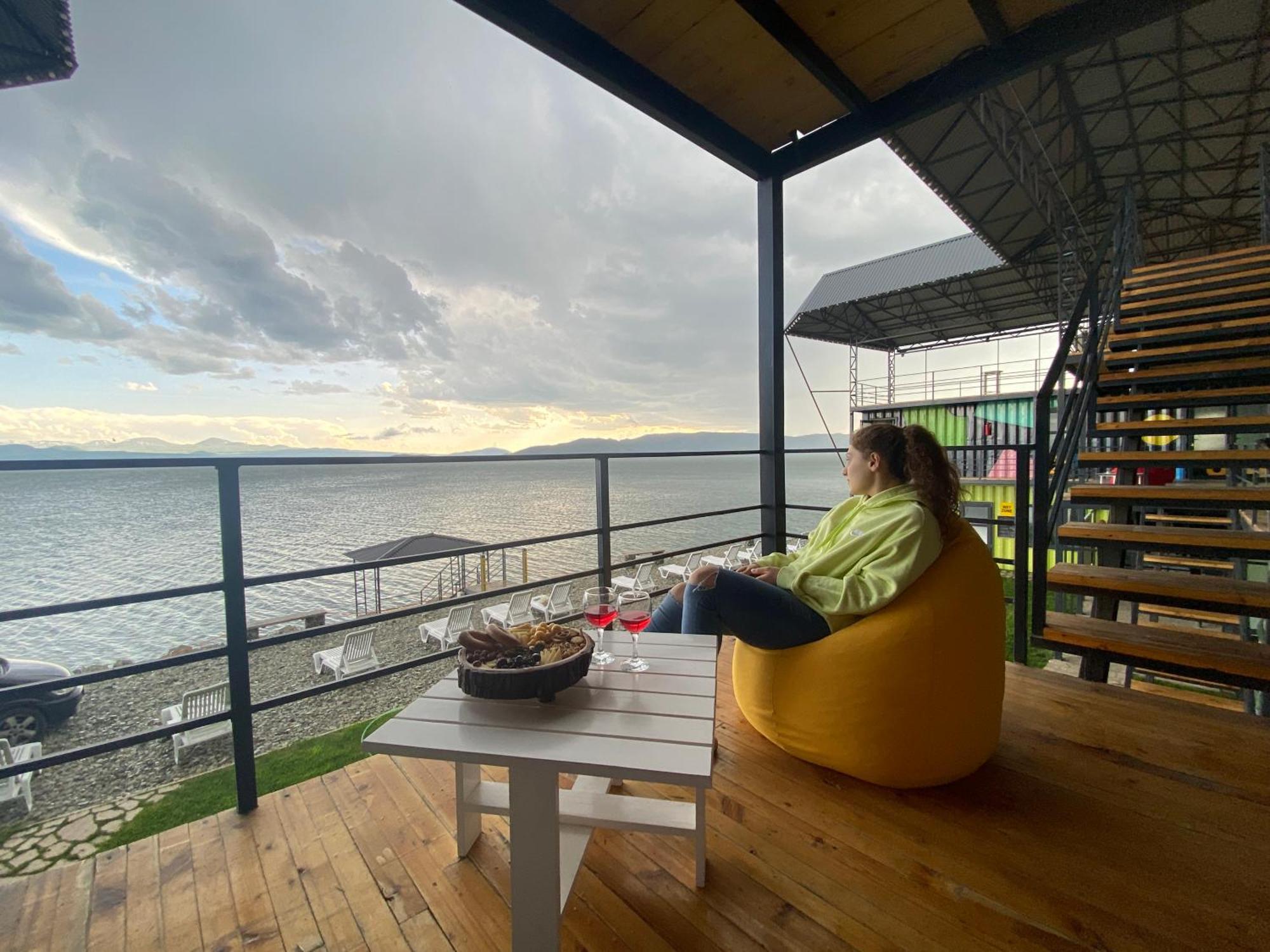 Altitude 1900 Dive Resort - Sevan Lake Chambarak Exteriör bild