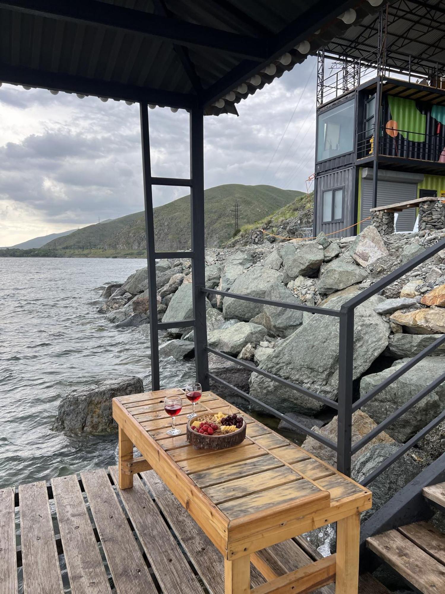 Altitude 1900 Dive Resort - Sevan Lake Chambarak Exteriör bild